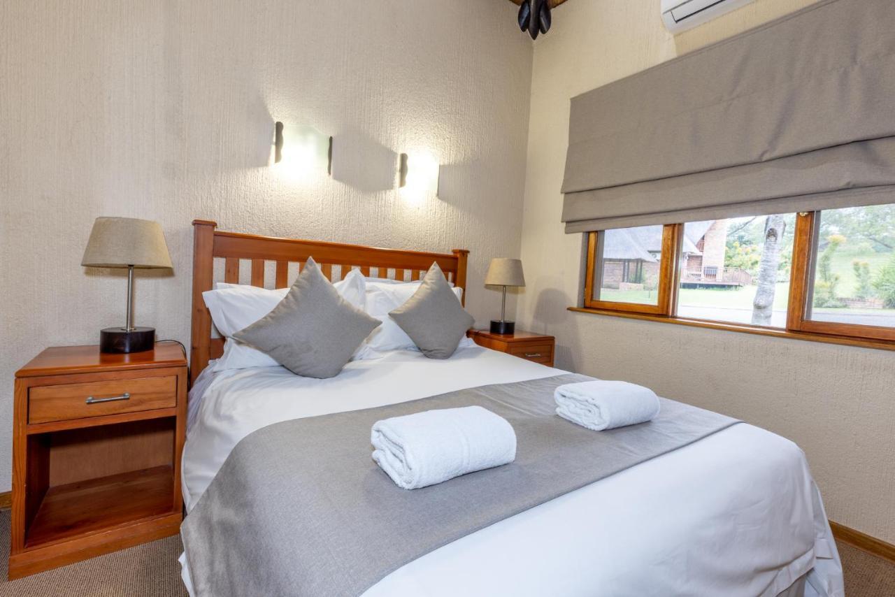 Legend Safaris 257A - In Kruger Park Lodge Hazyview Luaran gambar